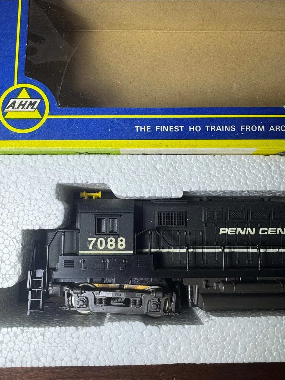 AHM ho scale